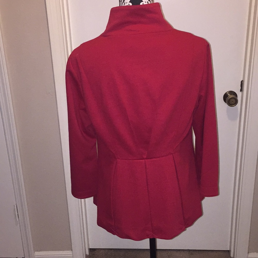 Simply Chloe Dao Red Jacket - Picture 2 of 3